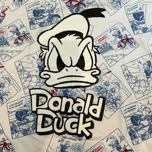Disney Hong Kong Donald Duck shirt size small